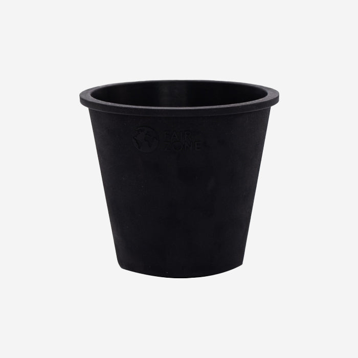 Plant and cultivation pots made of natural rubber, optionally with saucer