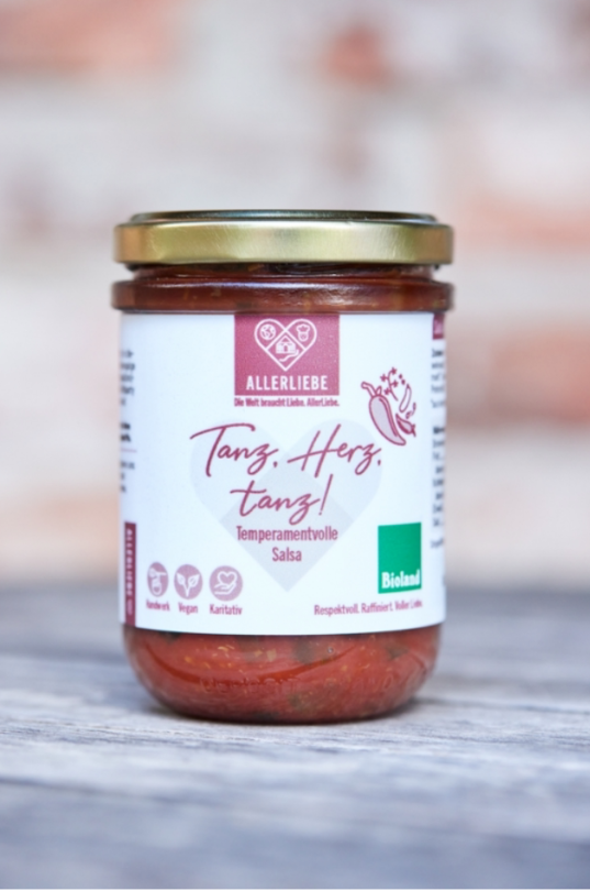 ALLER LIEBE organic sauces and chutneys in returnable glass jars